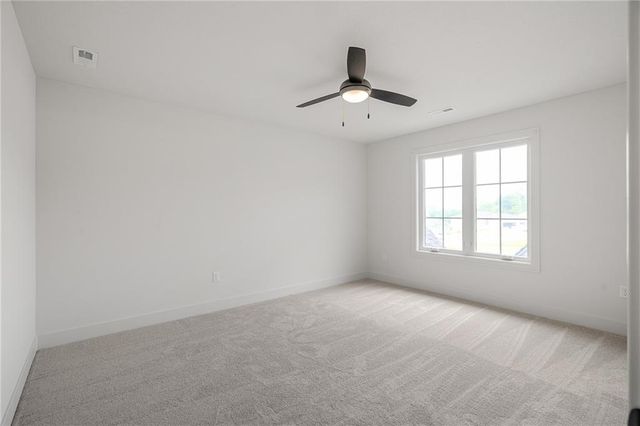 13547 Terrace Park Drive, Parkville, MO 64152