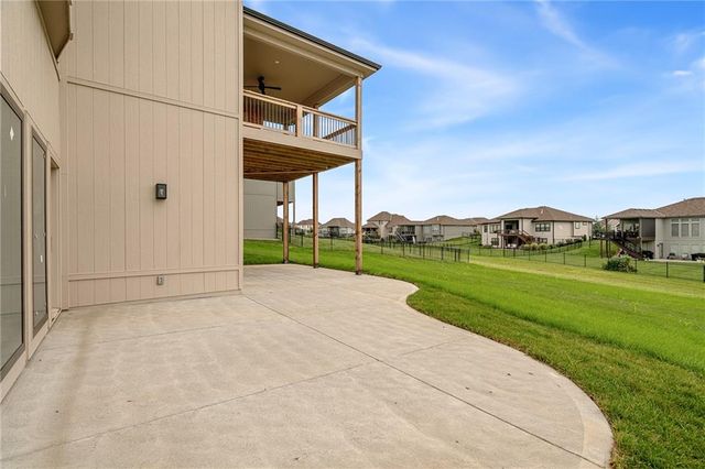 13547 Terrace Park Drive, Parkville, MO 64152
