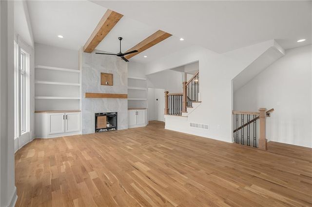 13547 Terrace Park Drive, Parkville, MO 64152