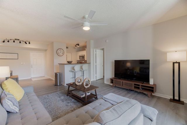 11790 Saint Andrews Place 206, Wellington, FL 33414