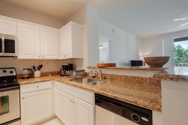 11790 Saint Andrews Place 206, Wellington, FL 33414