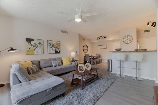 11790 Saint Andrews Place 206, Wellington, FL 33414