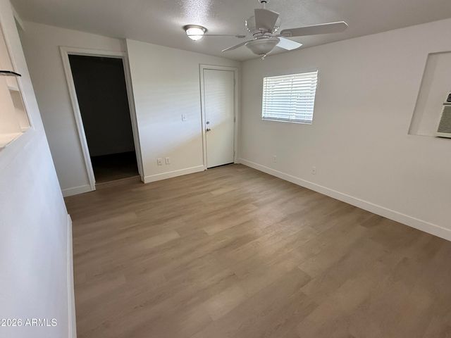 434 N HUNT Drive, Mesa, AZ 85203