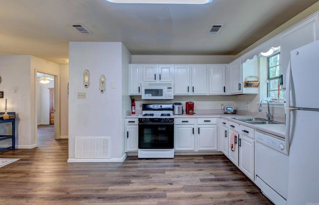 4121 Faye Cir Circle, Benton, AR 72015