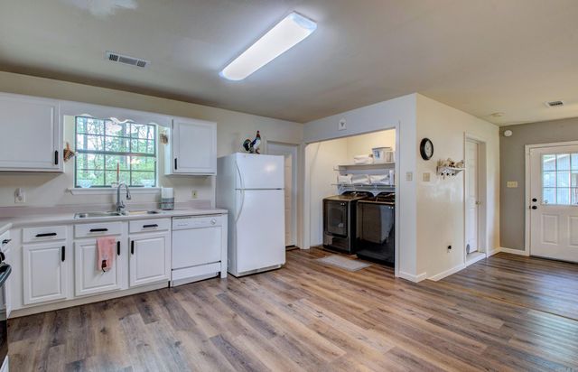 4121 Faye Cir Circle, Benton, AR 72015