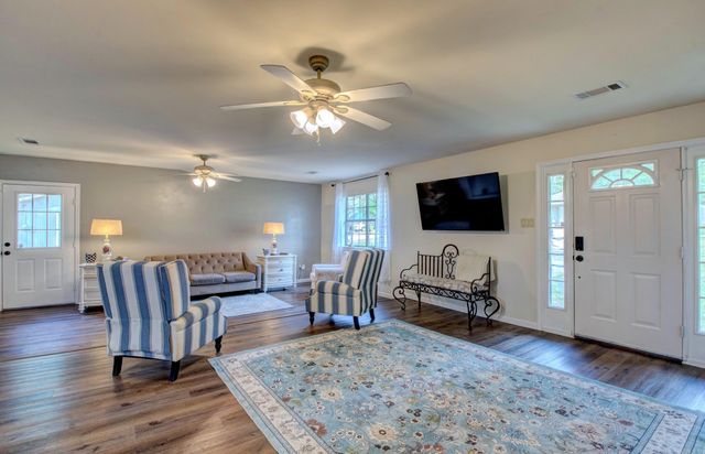 4121 Faye Cir Circle, Benton, AR 72015