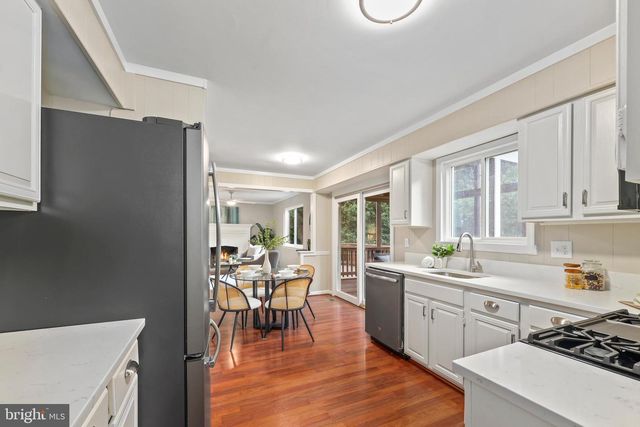 4509 WAKEFIELD CHAPEL RD, Annandale, VA 22003