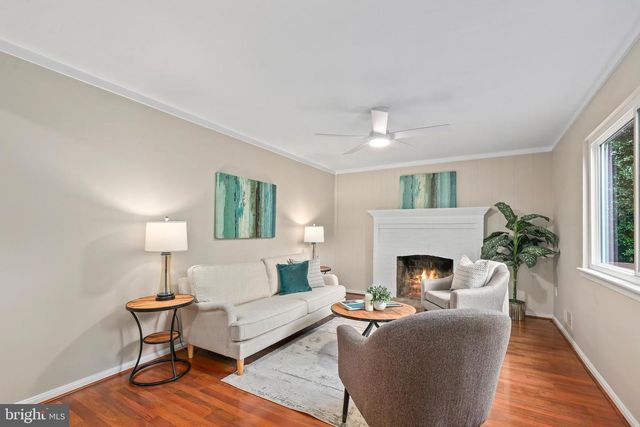 4509 WAKEFIELD CHAPEL RD, Annandale, VA 22003