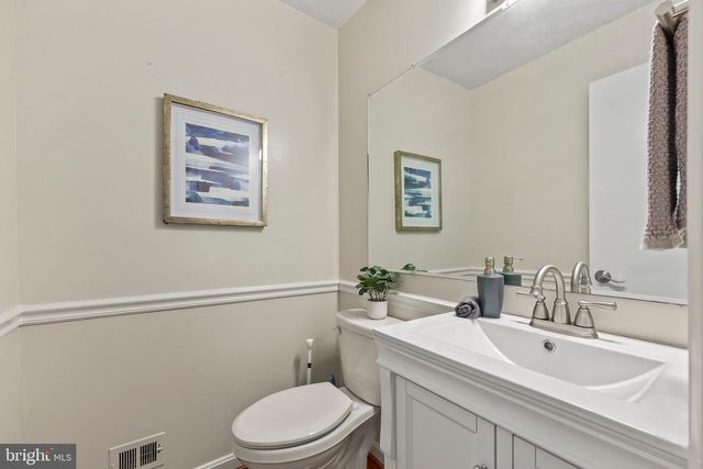 4509 WAKEFIELD CHAPEL RD, Annandale, VA 22003