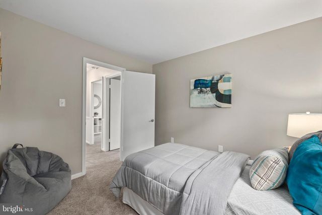 4509 WAKEFIELD CHAPEL RD, Annandale, VA 22003