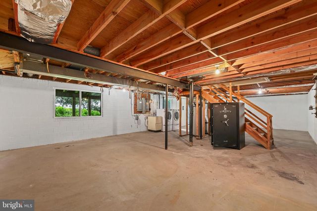 4509 WAKEFIELD CHAPEL RD, Annandale, VA 22003