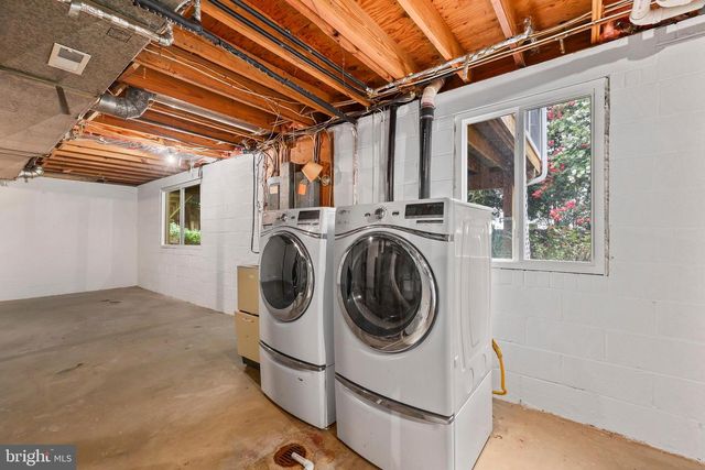 4509 WAKEFIELD CHAPEL RD, Annandale, VA 22003