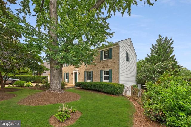 4509 WAKEFIELD CHAPEL RD, Annandale, VA 22003