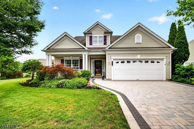 251 Longwood Ln, Franklin Twp., NJ 08873