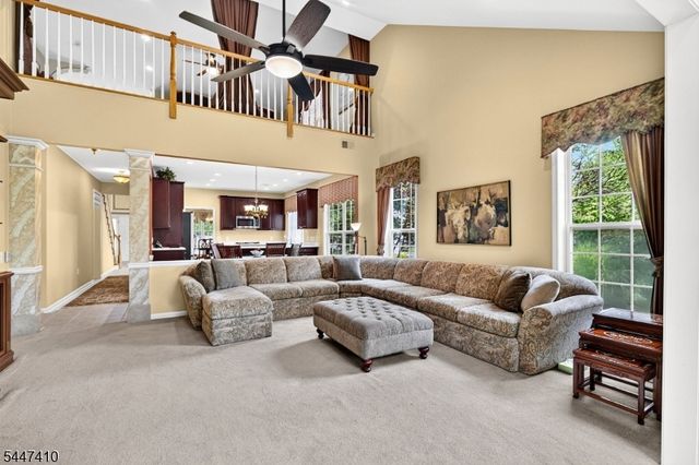 251 Longwood Ln, Franklin Twp., NJ 08873
