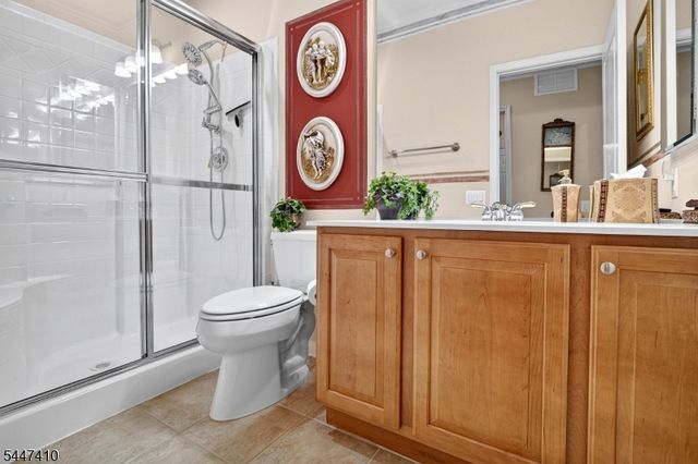 251 Longwood Ln, Franklin Twp., NJ 08873