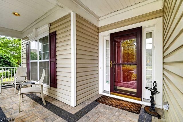 251 Longwood Ln, Franklin Twp., NJ 08873
