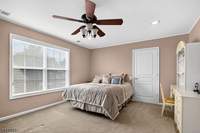 251 Longwood Ln, Franklin Twp., NJ 08873