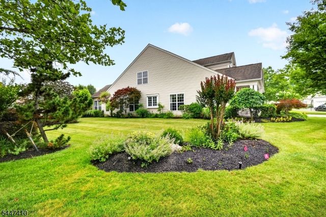 251 Longwood Ln, Franklin Twp., NJ 08873