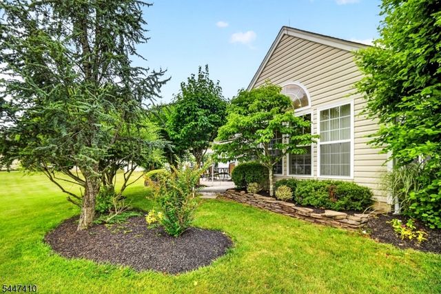 251 Longwood Ln, Franklin Twp., NJ 08873
