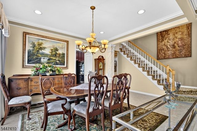 251 Longwood Ln, Franklin Twp., NJ 08873