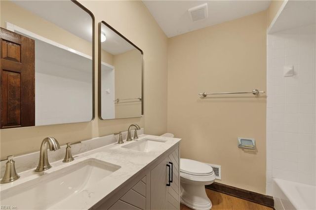 403 Caravelle CT N, Chesapeake, VA 23322