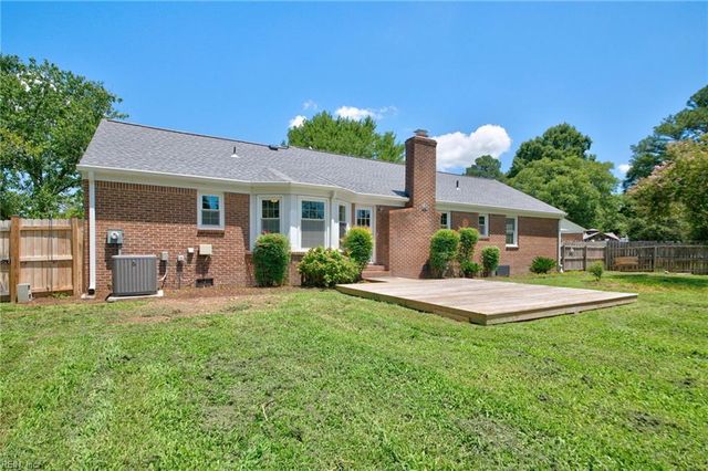 403 Caravelle CT N, Chesapeake, VA 23322