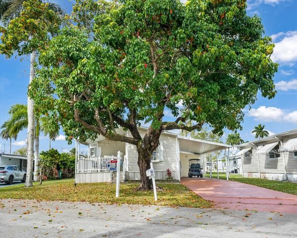 8531 SW 20th Court, Davie, FL 33324