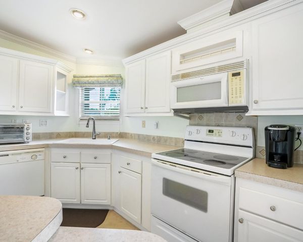 8531 SW 20th Court, Davie, FL 33324