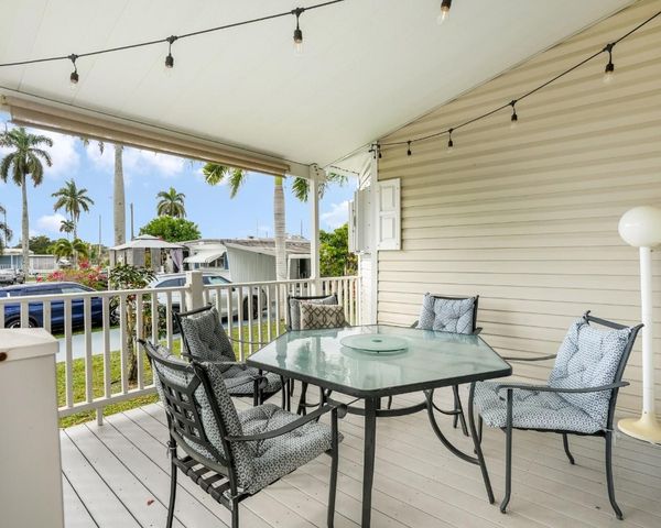 8531 SW 20th Court, Davie, FL 33324