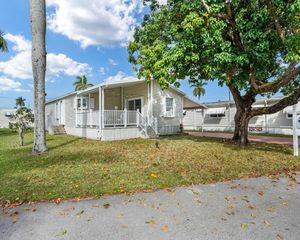 8531 SW 20th Court, Davie, FL 33324