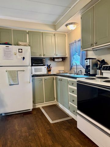 2022 Route 30, Jamaica, VT 05343