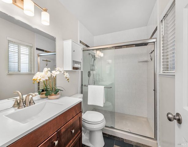 6191 Santa Clara Pl, Rohnert Park, CA 94928