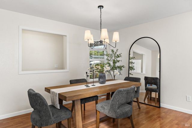 6191 Santa Clara Pl, Rohnert Park, CA 94928