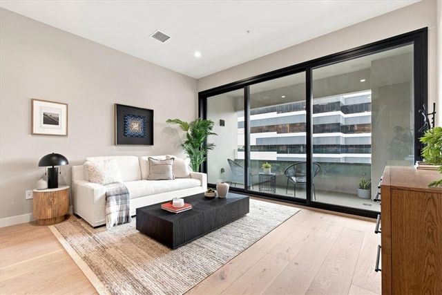 388 Cordova Street 505, Pasadena, CA 91101