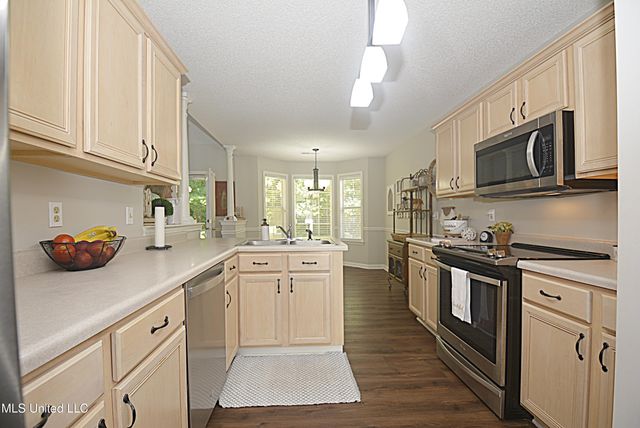 6363 Cheyenne Drive, Olive Branch, MS 38654