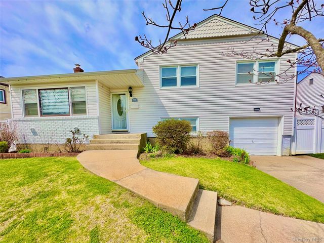592 Benton Road, East Meadow, NY 11554