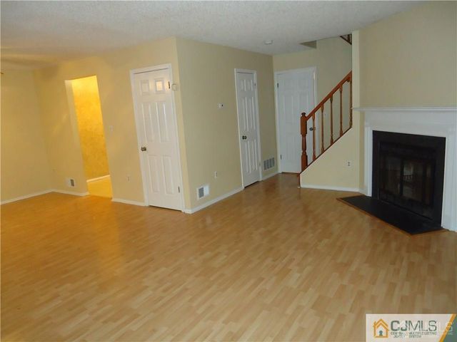 129 Albury Way, North Brunswick, NJ 08902