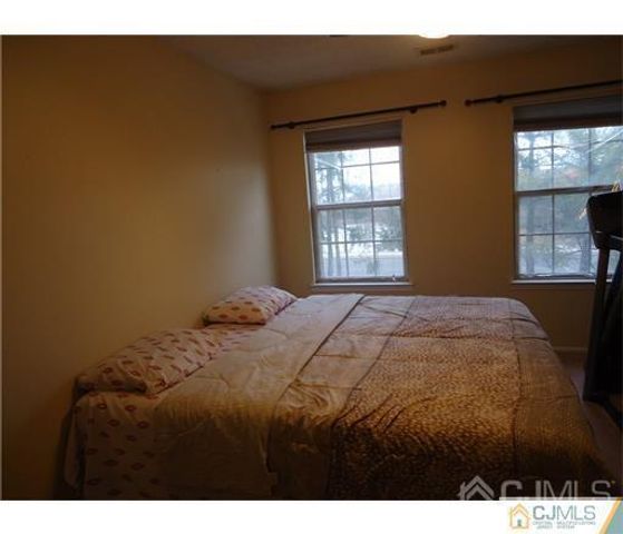 129 Albury Way, North Brunswick, NJ 08902