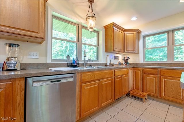 7716 N Ridge Place, Lisbon, OH 44432