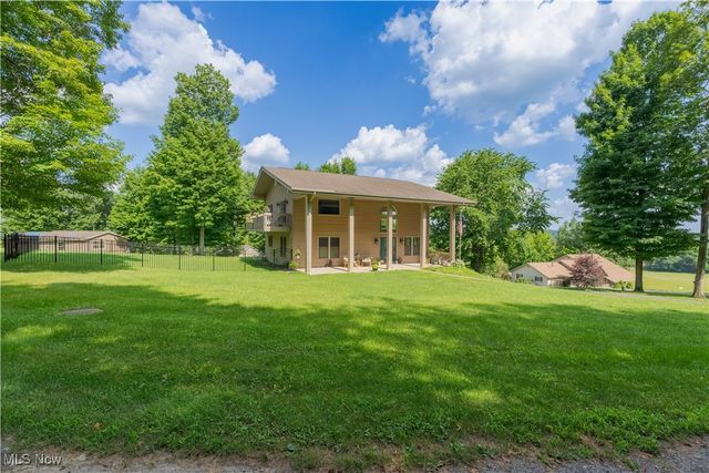 7716 N Ridge Place, Lisbon, OH 44432