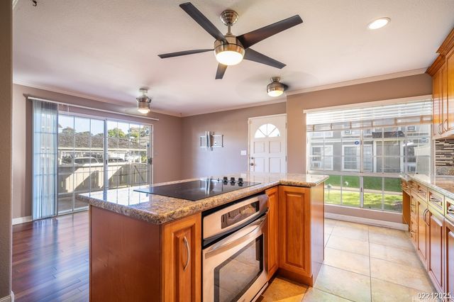 94-1386 Kulewa Loop 43U, Waipahu, HI 96797