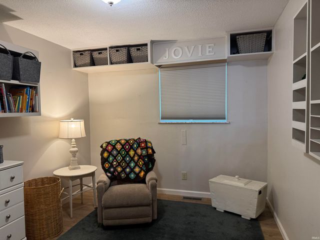 2908 N Richmond Drive, Muncie, IN 47304