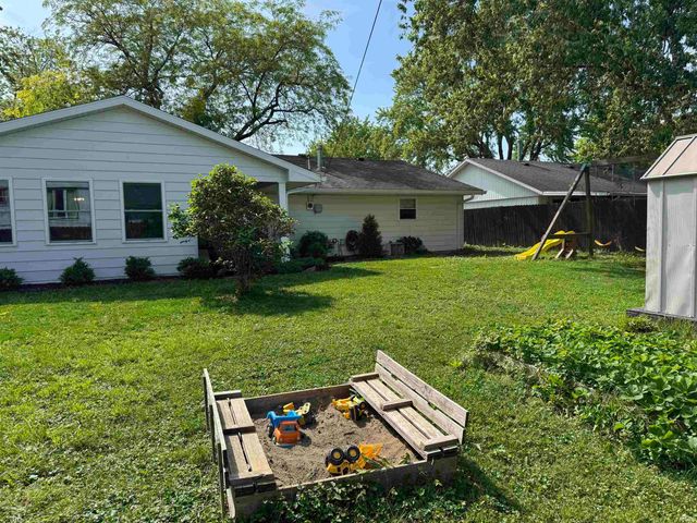 2908 N Richmond Drive, Muncie, IN 47304
