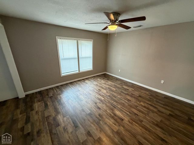 1412 W Monroe Avenue, Jonesboro, AR 72401