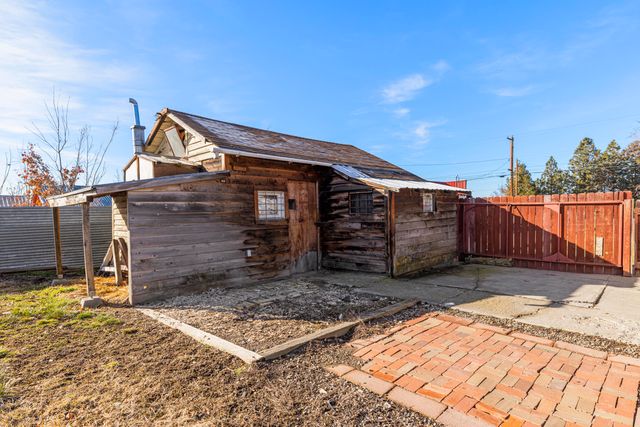 2103 Etna Street, Klamath Falls, OR 97603