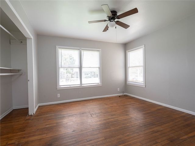 1213 Whitaker Dr, Corpus Christi, TX 78412