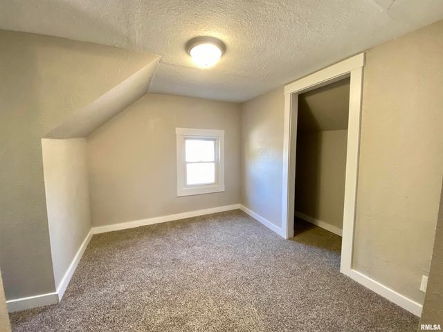 523 S ANNA Avenue, Bellevue, IL 61604