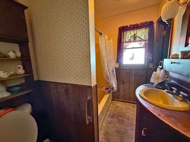 410 Cedar Street, Lavonia, GA 30553