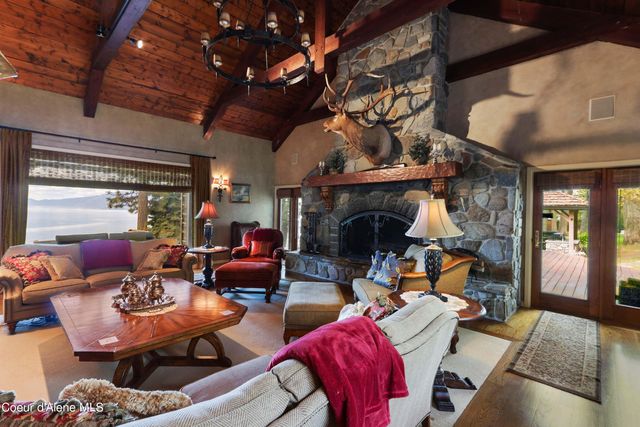 58 Silver Pines Rd, Hope, ID 83836